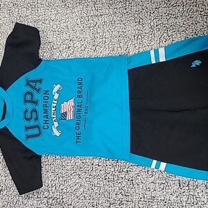 Boys tee and shorts. Size 5/6